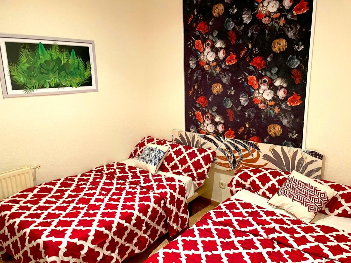 Sol Montera & Parking Tph Bed and Breakfast Madrid Buitenkant foto