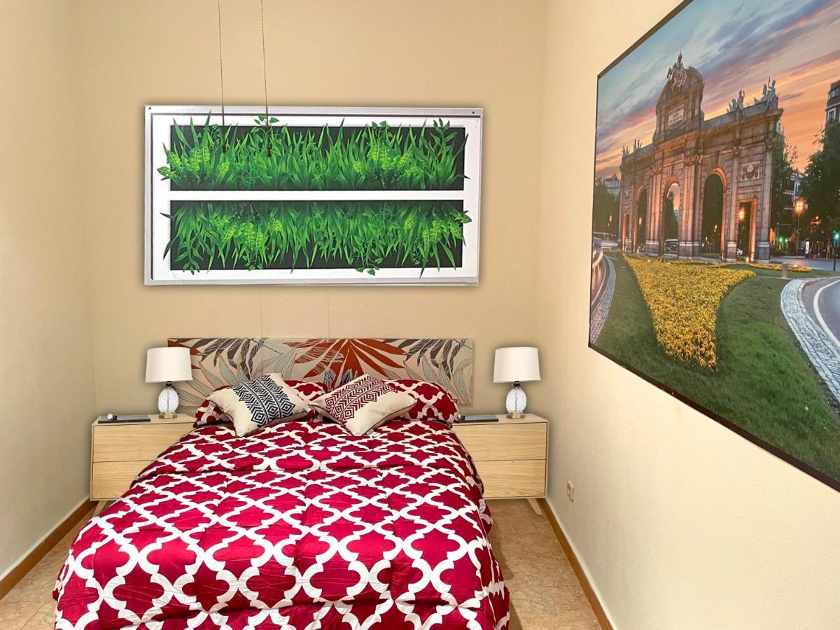Sol Montera & Parking Tph Bed and Breakfast Madrid Buitenkant foto
