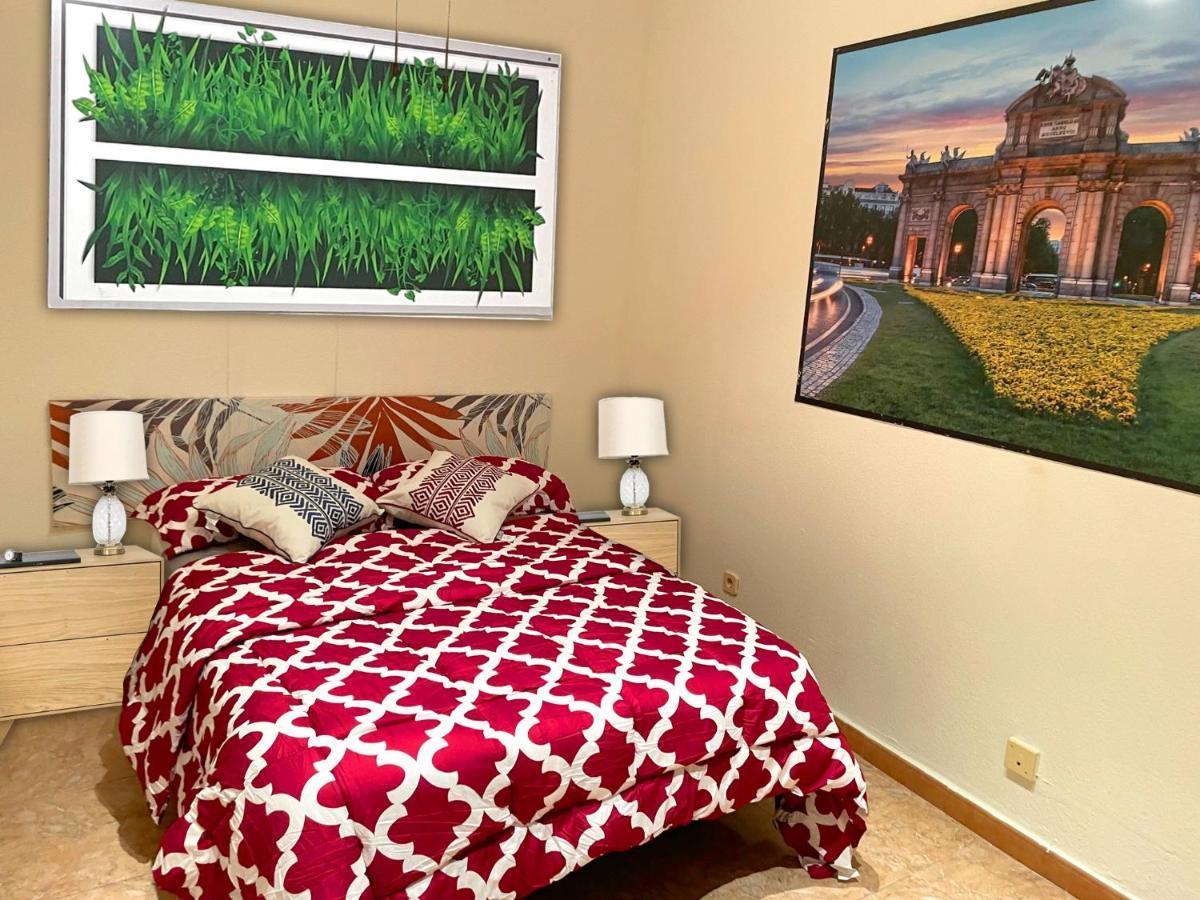 Sol Montera & Parking Tph Bed and Breakfast Madrid Buitenkant foto