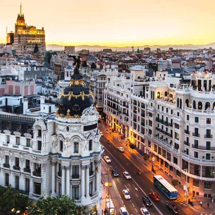 Sol Montera & Parking Tph Bed and Breakfast Madrid Buitenkant foto