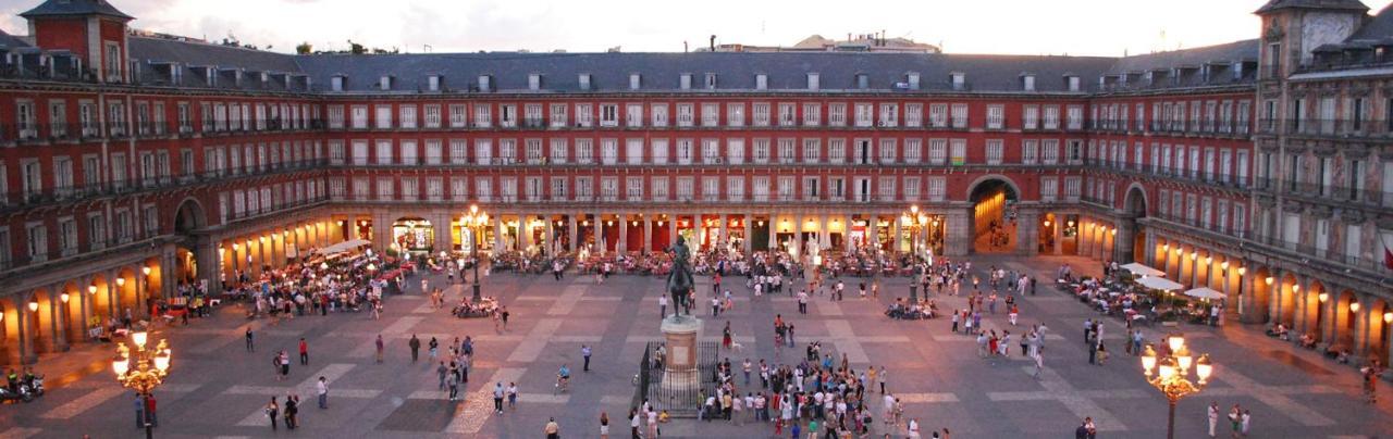 Sol Montera & Parking Tph Bed and Breakfast Madrid Buitenkant foto